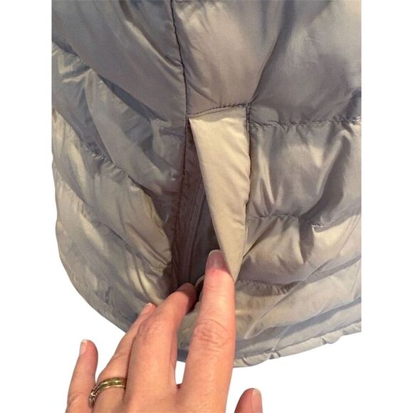 32 Degree Heat Women's M Silver Puffer Vest Lightweight Winter Casual - Picture 3 of 8